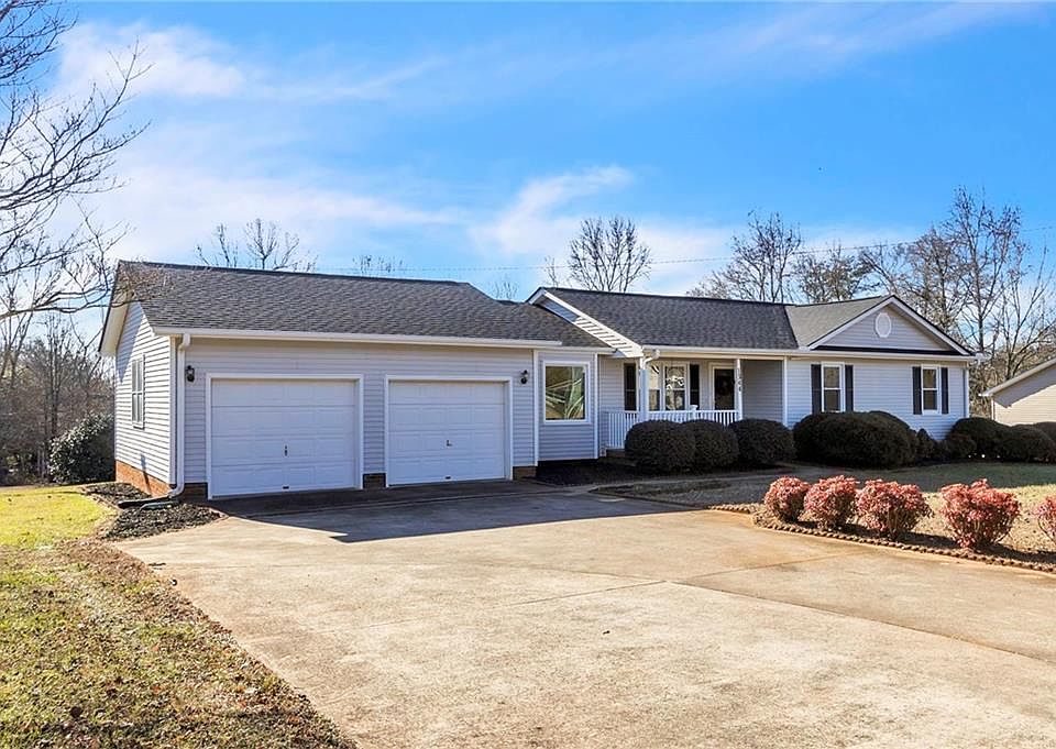 1344 Saluda Dam Rd, Easley, SC 29640 Zillow
