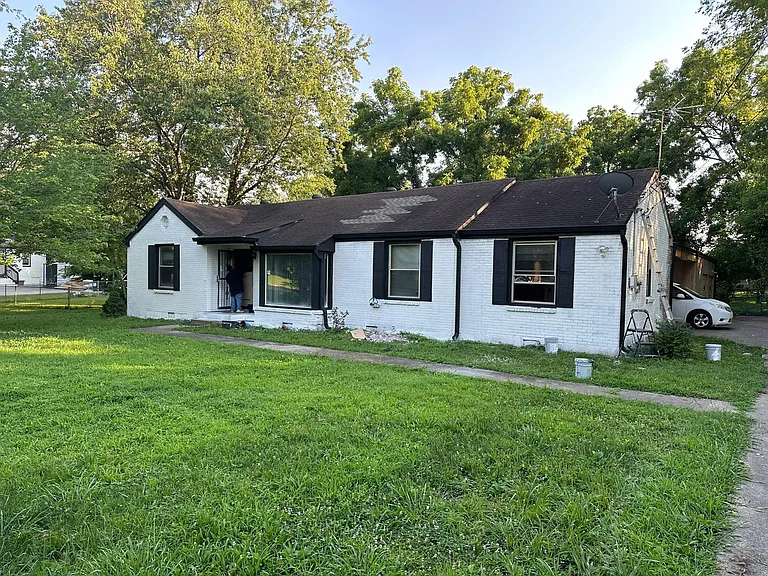 Lawndale Dr — Photo 1