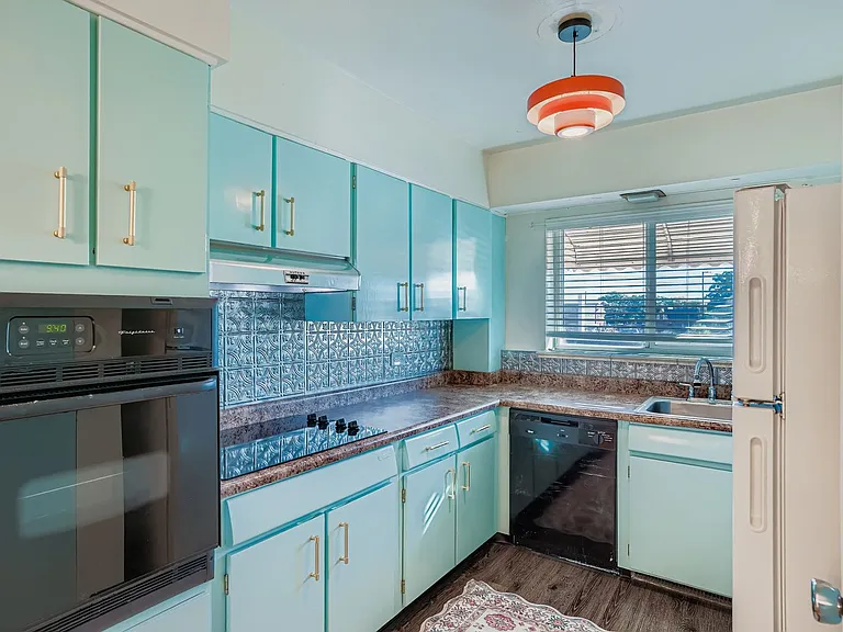 3720 Yukon Ct — Photo 9