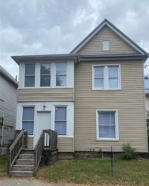 1st image of 815 Cascade St