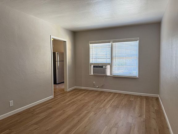 3rd image of 1724 H St APT 11