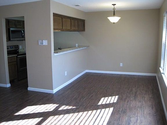 4th image of 4611 Sausalito Dr