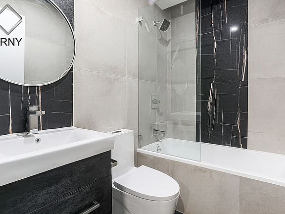 5th image of 220 Hawthorne St #2G