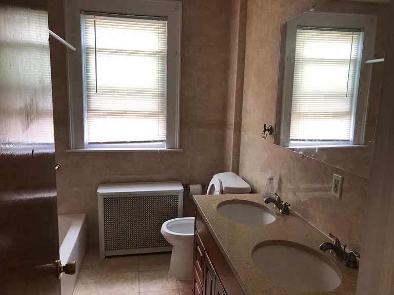 128 Clifford St #1 — Photo 13