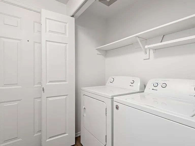 Windlass Apartments — Photo 46