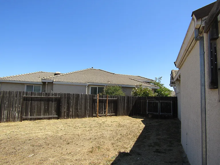 10116 Lambeau Ct — Photo 17