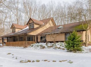 17743 E River Rd, Columbia Station, OH 44028