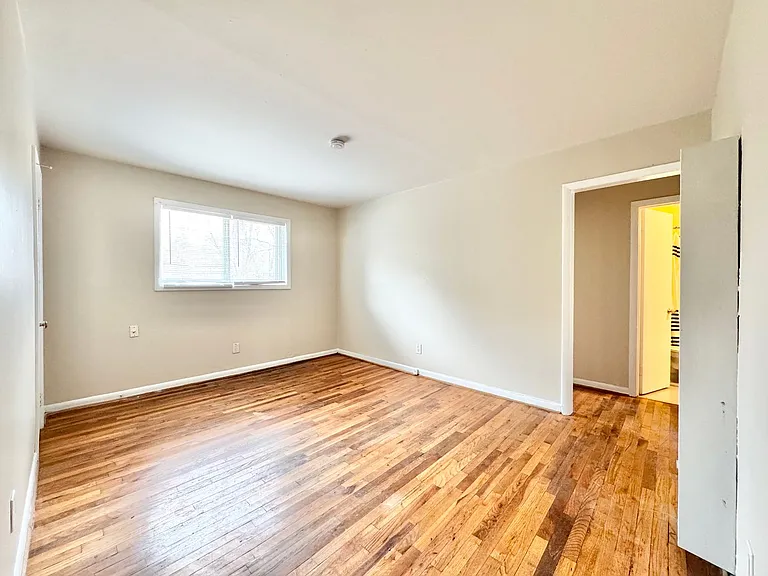 701 S Chapman St #7 — Photo 3