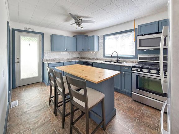 3rd image of 12237 McKinley Rd
