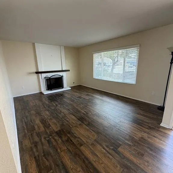 11304 Ganesta Rd — Photo 2