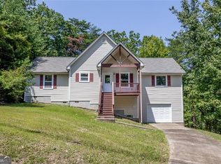 302 Chickasaw Dr, Waleska, GA 30183