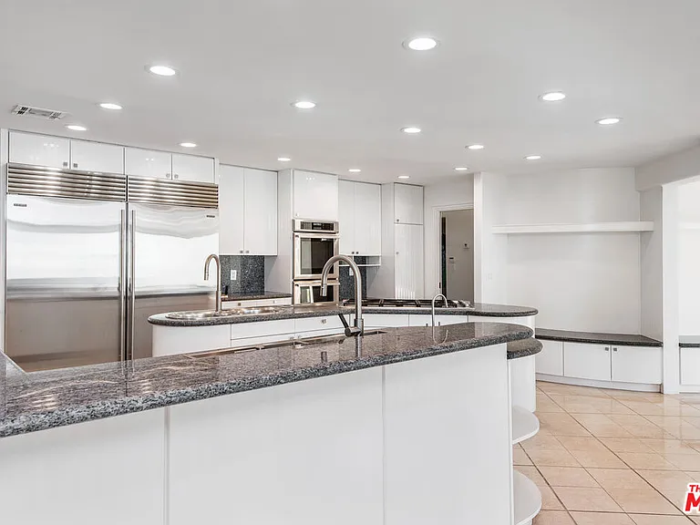 7940 Vulcan Dr — Photo 30