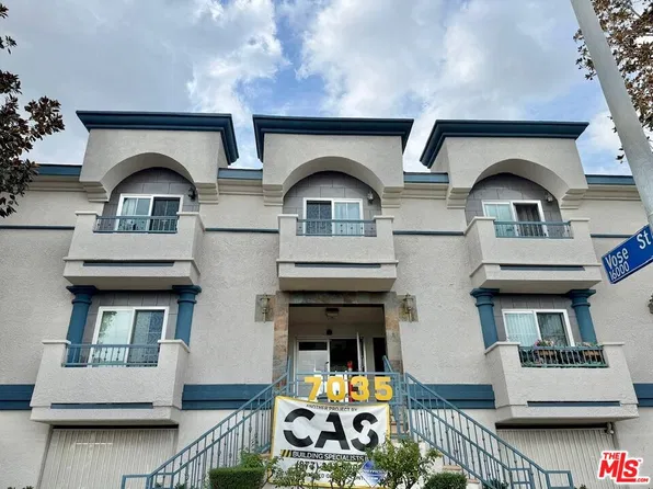 7035 Woodley Ave Unit 203, Van Nuys, CA 91406