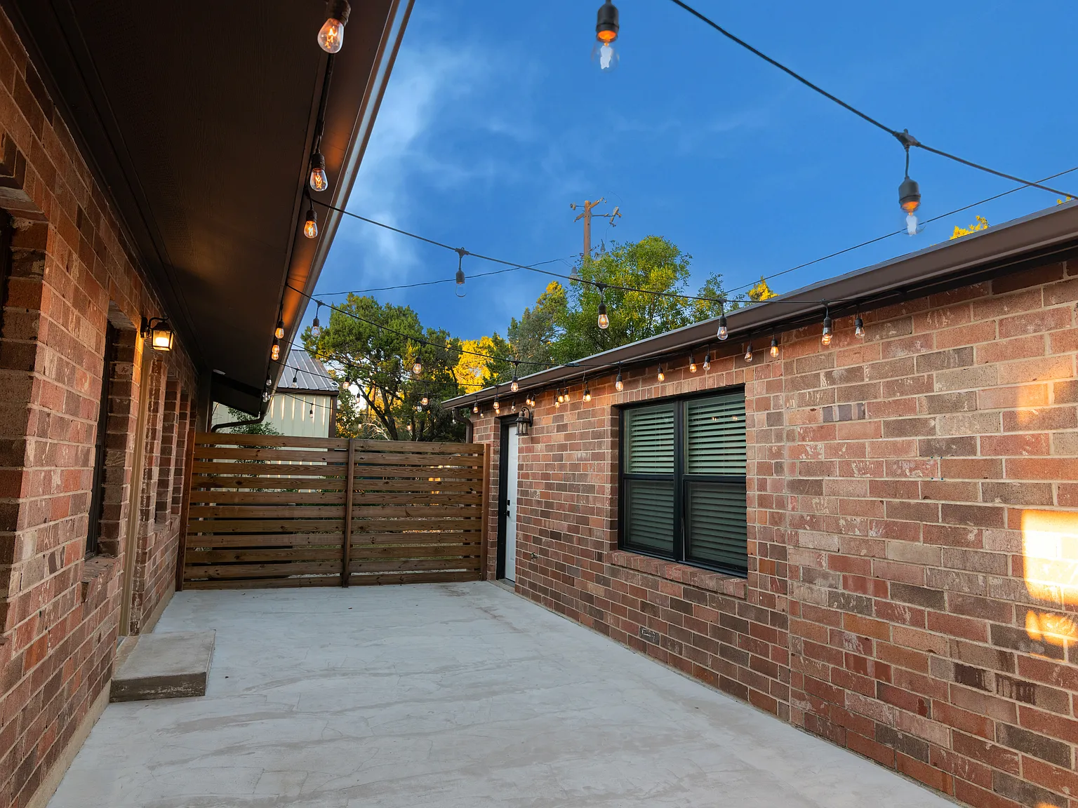 4 bed, 2000 sqft, $2,550 — Photo 4