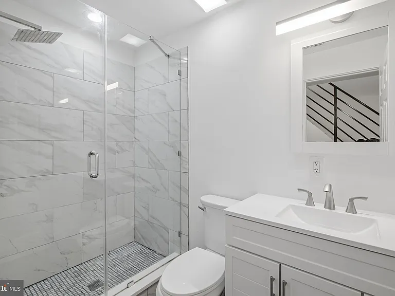 2162 E York St #1R — Photo 14