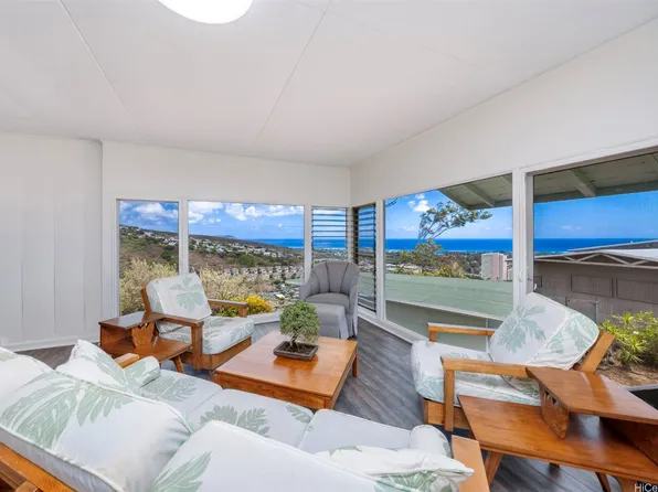 1627 Paula Dr #A, Honolulu, HI 96816