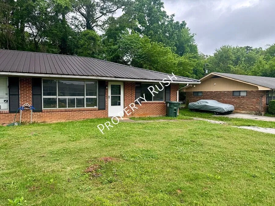 4043 Arbor Place Ln. - Cozy 2 bed/1 bath duplex unit in Chattanooga! $1,050/mo. — Photo 3
