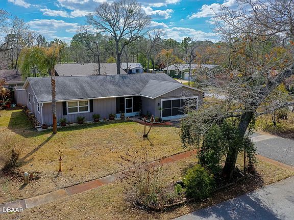 4th image of 10 Oak Ln