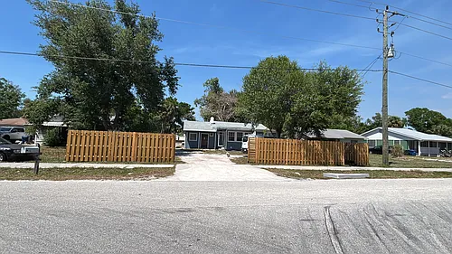 2107 Phillippi St #2 Photo 1