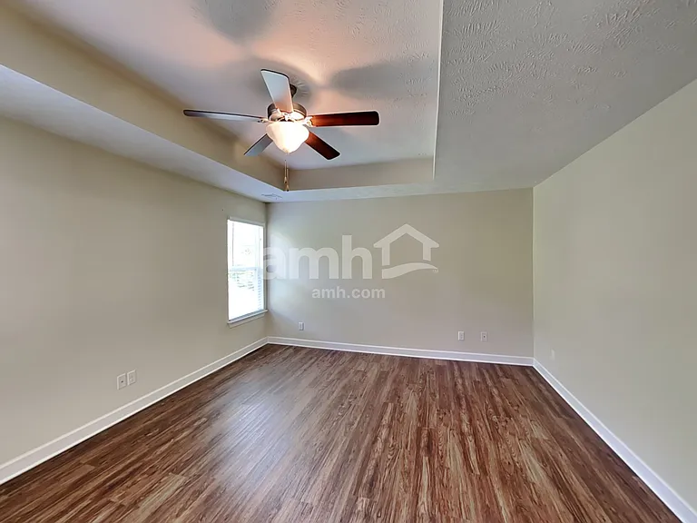 6947 Calderwood Dr — Photo 7