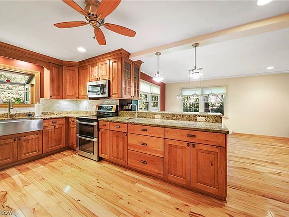 2nd image of 12302 Valley Vista Dr