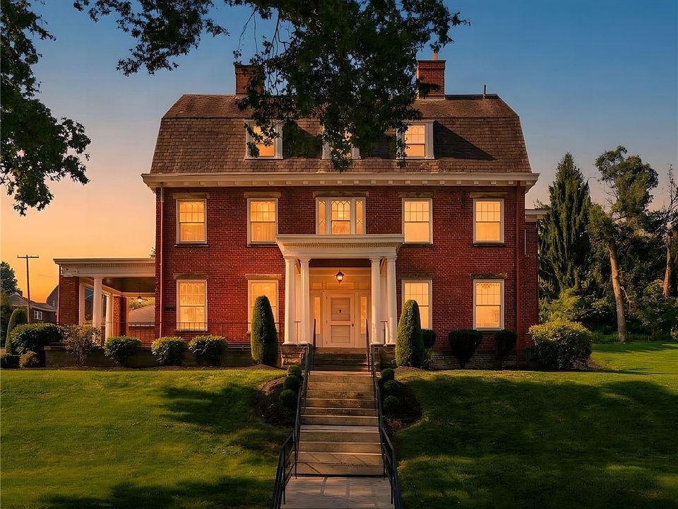 1st image of 700 Meade St