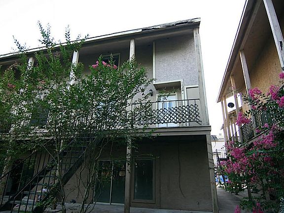 2nd image of 1020 Marina Dr Unit A