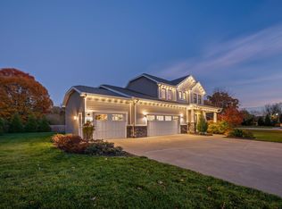 4047 Fox Woods Rd, Saint Joseph, MI 49085