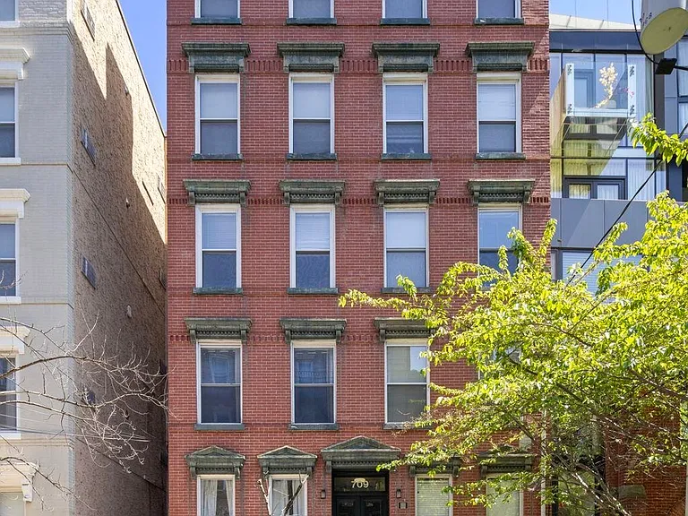709 Willow Ave #1L — Photo 12