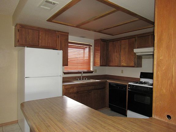 2nd image of 9312 Sabina Ave