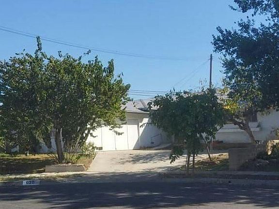 3rd image of 628 Stardust Dr