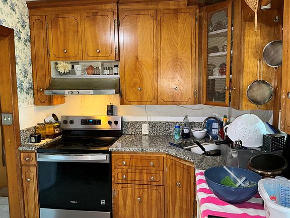 5th image of 662 Bridge Creek Cir