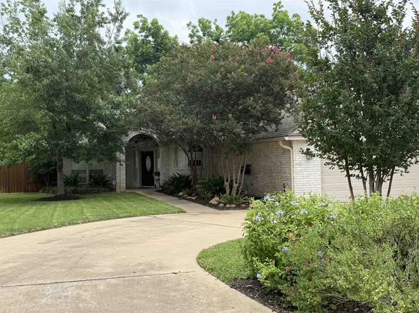 356 Mahan Street, Meadowlakes, TX 78654