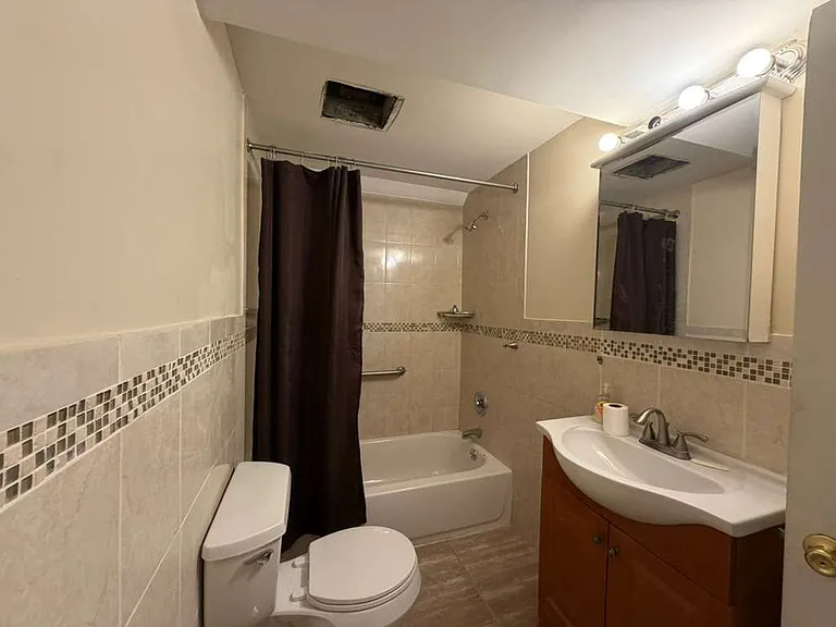2384 Belmont Ave #BASEMENT — Photo 9
