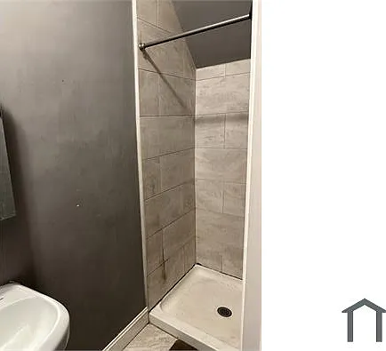 1227 W Russell St #2 — Photo 8