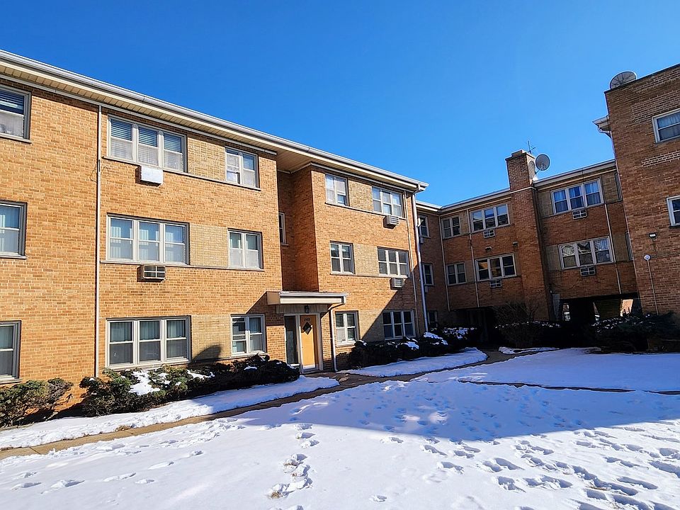 1st image of 2422 W Berwyn Ave APT 107