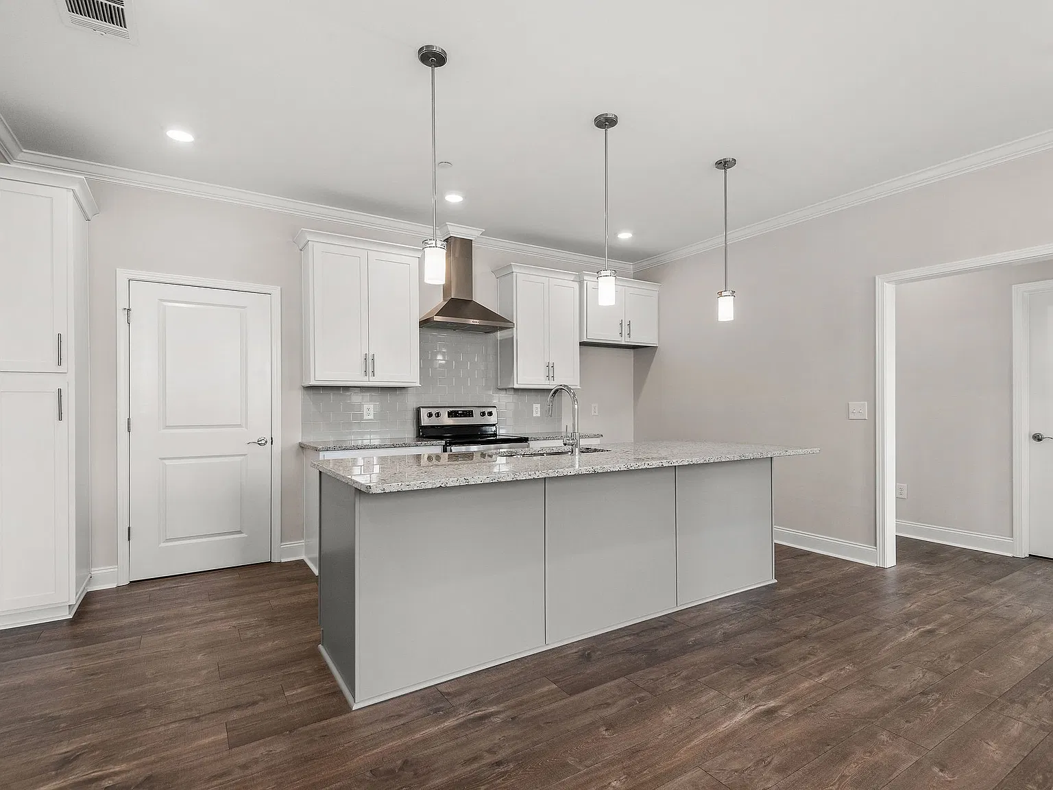 2 bed, 2.0 bath, 1156 sqft, $1,895 — Photo 3
