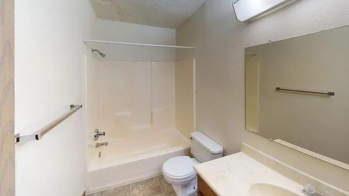 1706 E Main St #B8 — Photo 15