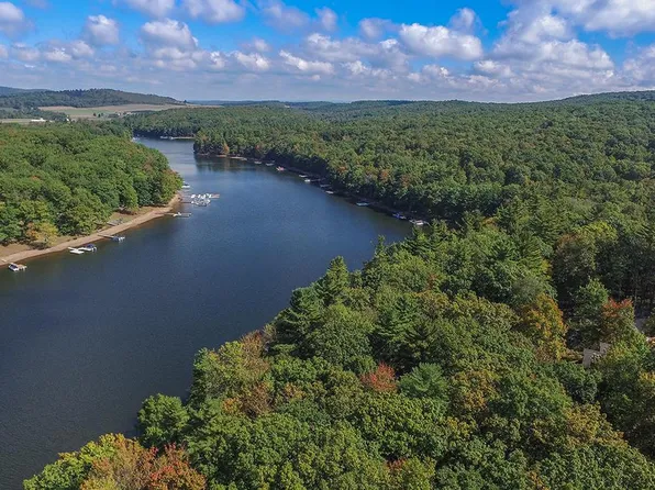 21 N Shoreline Dr, Swanton, MD 21561