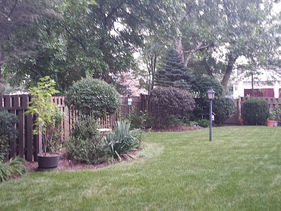 4th image of 420 E Foster Ave