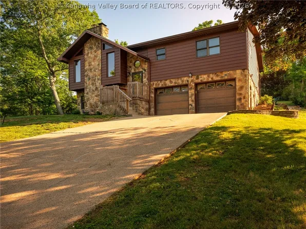 2 Deer Run, Hurricane, WV 25526