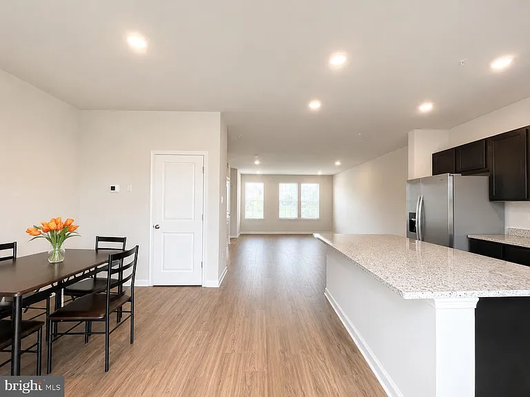 1221 Apollo Dr — Photo 2