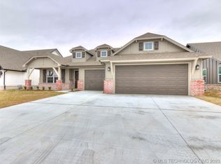 9367 E 134th Pl, Bixby, OK 74008