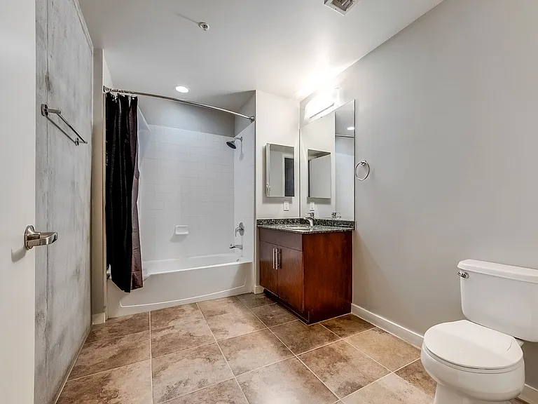353 Bonneville Ave #123 — Photo 11