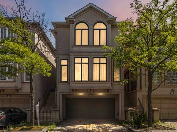 47 Cordoba Dr #5, Vaughan, ON L4J 8J8