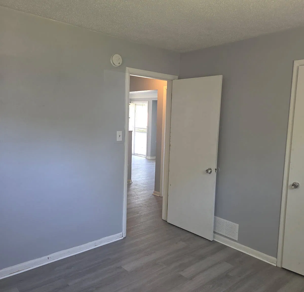 2 bed, 733 sqft, $875 — Photo 4