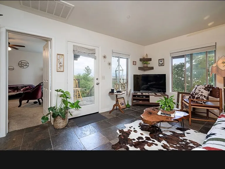 937 Peutz Valley Rd #B — Photo 2