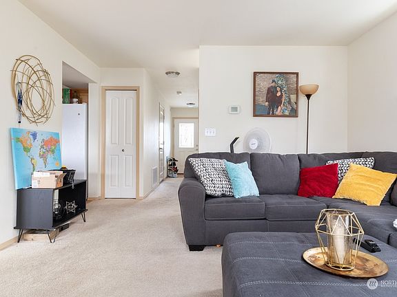 4th image of 140 NE Melrose Drive