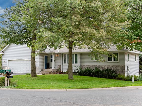 4th image of 2926 109th Ct NE