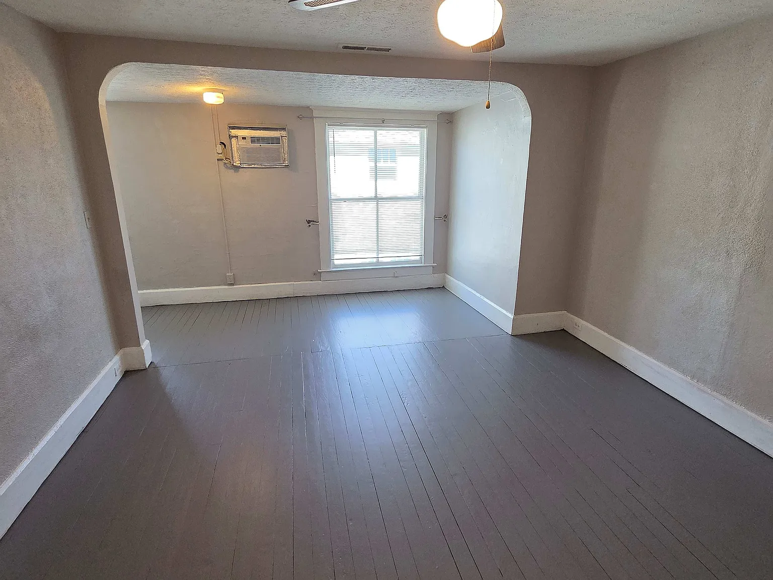Studio, 385 sqft, $1,155 — Photo 2